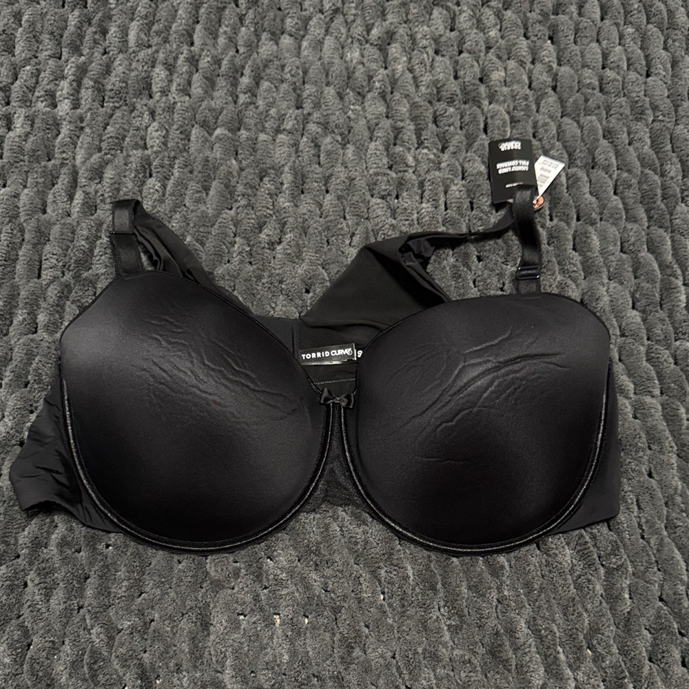Black lightly lined full coverage